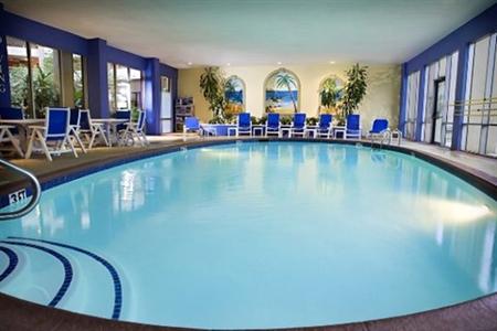 фото отеля Crowne Plaza Suites Arlington