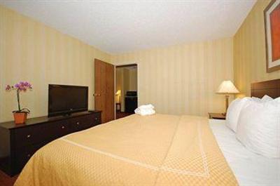 фото отеля Comfort Suites Denver South