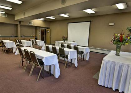фото отеля Quality Suites Near Convention Center