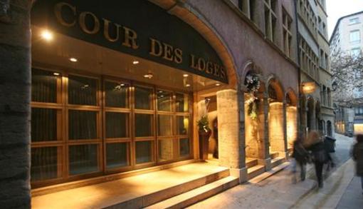 фото отеля Cour des Loges