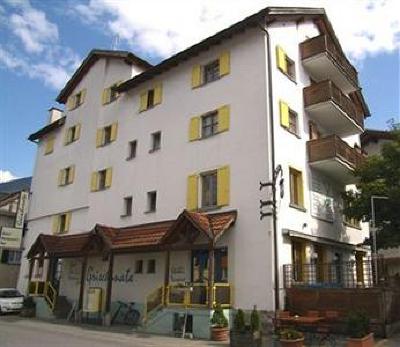 фото отеля Grischunata Hotel