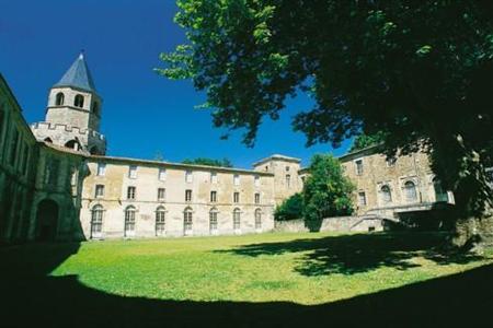 фото отеля Hotel Abbaye Ecole De Soreze