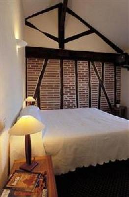 фото отеля Hotel Abbaye Ecole De Soreze