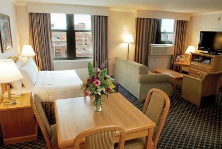 фото отеля BEST WESTERN PLUS Carlton Plaza Hotel