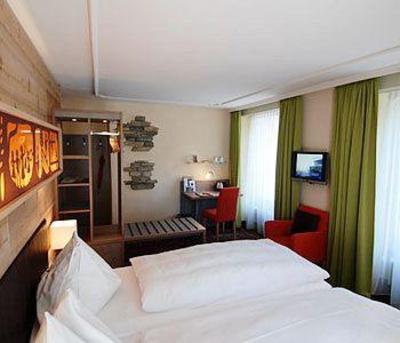 фото отеля Hotel Interlaken