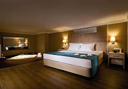 фото отеля Ramada Resort Bodrum