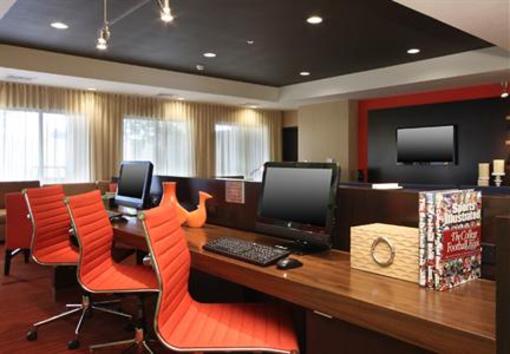 фото отеля Courtyard by Marriott Salinas Monterey