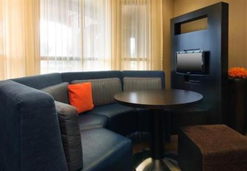 фото отеля Courtyard by Marriott Salinas Monterey