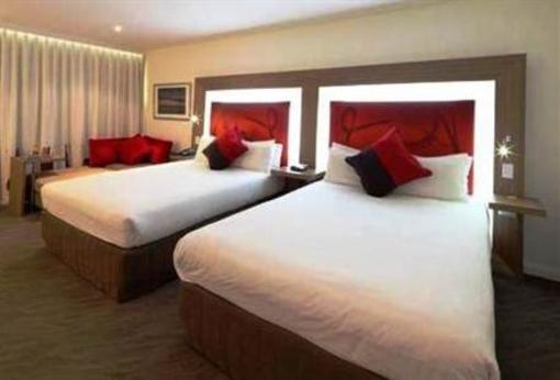 фото отеля Novotel Sydney Rooty Hill