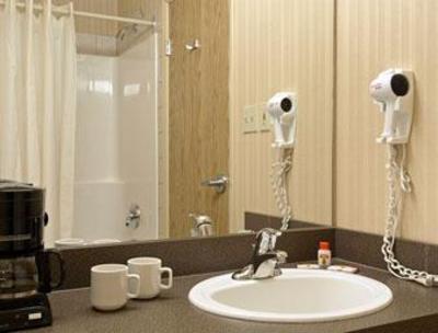 фото отеля Super 8 Fort St. John