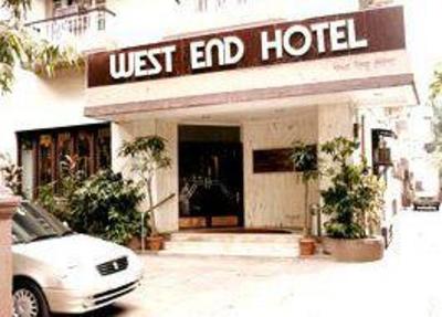 фото отеля West End Hotel Mumbai