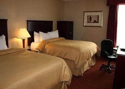 фото отеля Clarion Inn & Suites Airport