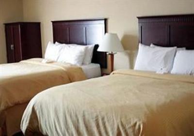 фото отеля Clarion Inn & Suites Airport