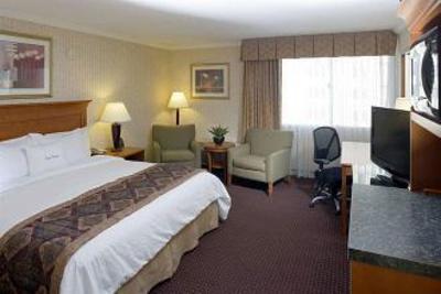 фото отеля DoubleTree Hotel Madison