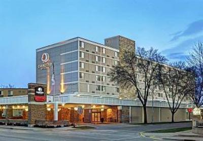 фото отеля DoubleTree Hotel Madison