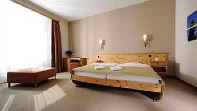 фото отеля Pontresina Sporthotel