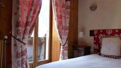 фото отеля Hotel Les Gorges De La Diosaz Servoz