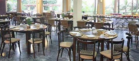 фото отеля Michelangelo Plaza Inn