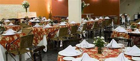 фото отеля Michelangelo Plaza Inn