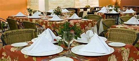 фото отеля Michelangelo Plaza Inn