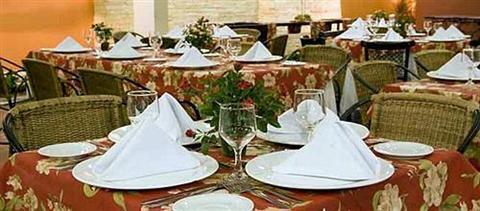 фото отеля Michelangelo Plaza Inn