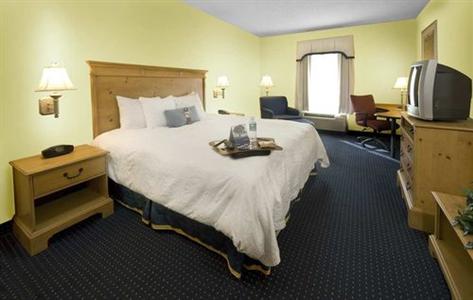 фото отеля Hampton Inn & Suites Jacksonville-Southside Blvd-Deerwood Pk