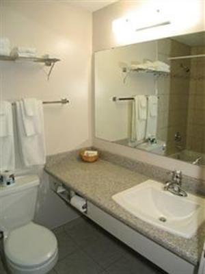 фото отеля The Recreation Inn & Suites