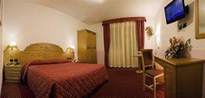 фото отеля Hotel Cristallo Canazei
