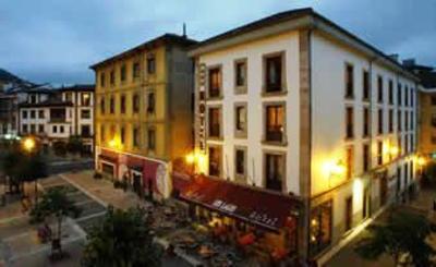 фото отеля Arcea Los Lagos Hotel Cangas de Onis