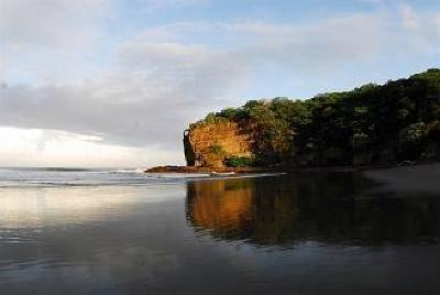 фото отеля Parque Maritimo el Coco