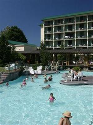 фото отеля Harrison Hot Springs Resort & Spa