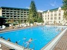 фото отеля Harrison Hot Springs Resort & Spa