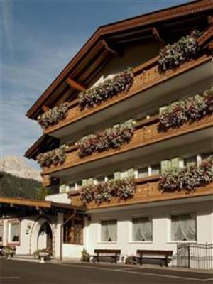 фото отеля Hotel Alaska Campitello di Fassa