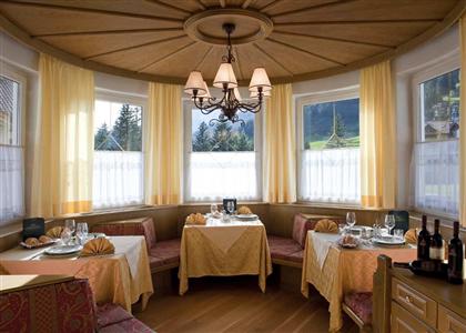фото отеля Hotel Alaska Campitello di Fassa