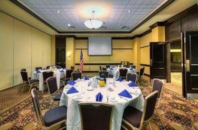 фото отеля Embassy Suites Laredo