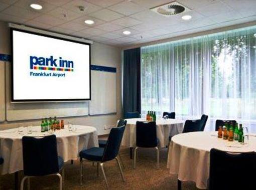 фото отеля Park Inn by Radisson Frankfurt Airport