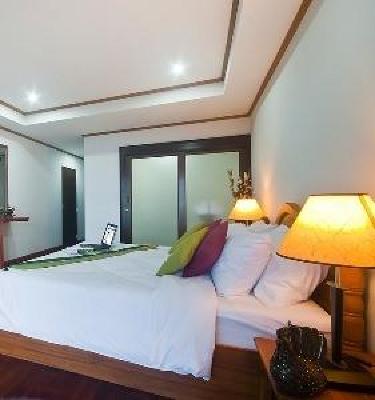 фото отеля Lipa Bay Resort