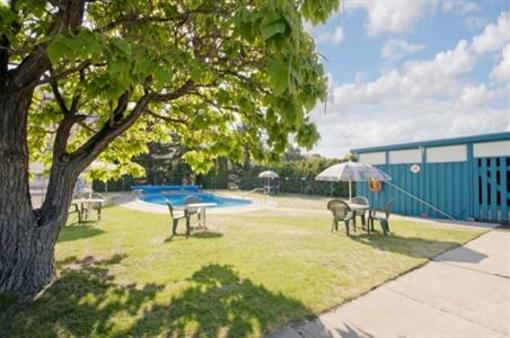 фото отеля Canadas Best Value Inn & Suites-Desert Motel