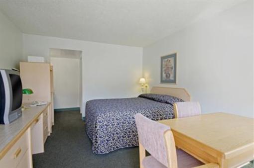 фото отеля Canadas Best Value Inn & Suites-Desert Motel