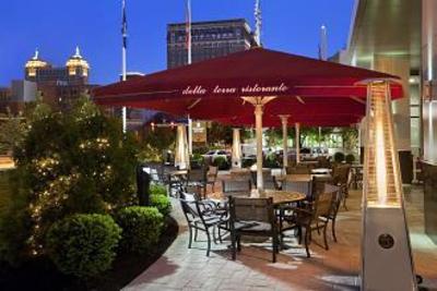 фото отеля Embassy Suites Buffalo