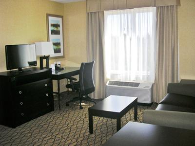 фото отеля Holiday Inn Express Hotel & Suites Fort Saskatchewan