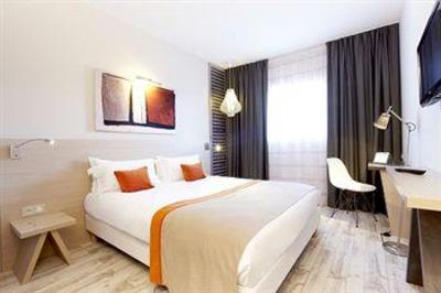 фото отеля Hotel Kyriad Prestige Vannes Pompidou