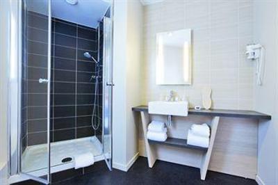 фото отеля Hotel Kyriad Prestige Vannes Pompidou