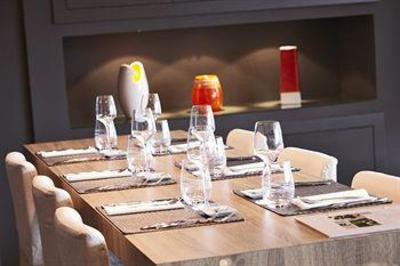 фото отеля Hotel Kyriad Prestige Vannes Pompidou