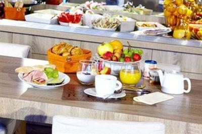 фото отеля Hotel Kyriad Prestige Vannes Pompidou