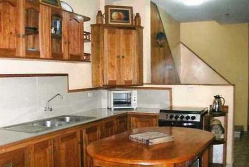 фото отеля Hobo Hideout Traveler Hostel