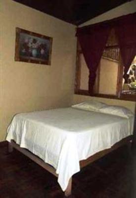 фото отеля Hobo Hideout Traveler Hostel