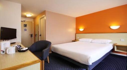 фото отеля Travelodge Newcastle Whitemare Pool