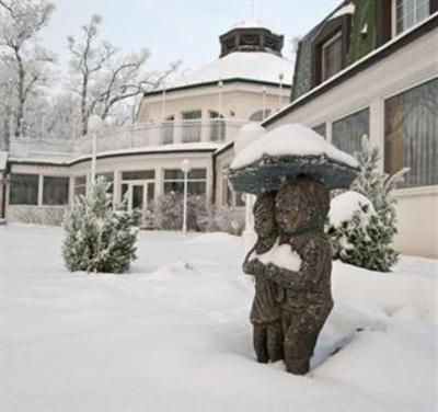 фото отеля Hotel Ostrov Garni