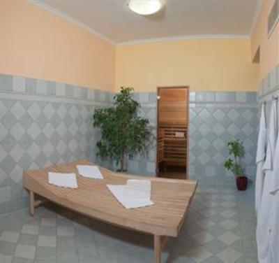 фото отеля Hotel Ostrov Garni